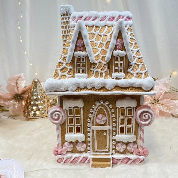 CUPCAKES & CASHMERE Christmas Pink Peppermint Bow Gingerbread House Led Light Up - Picture 4 of 10